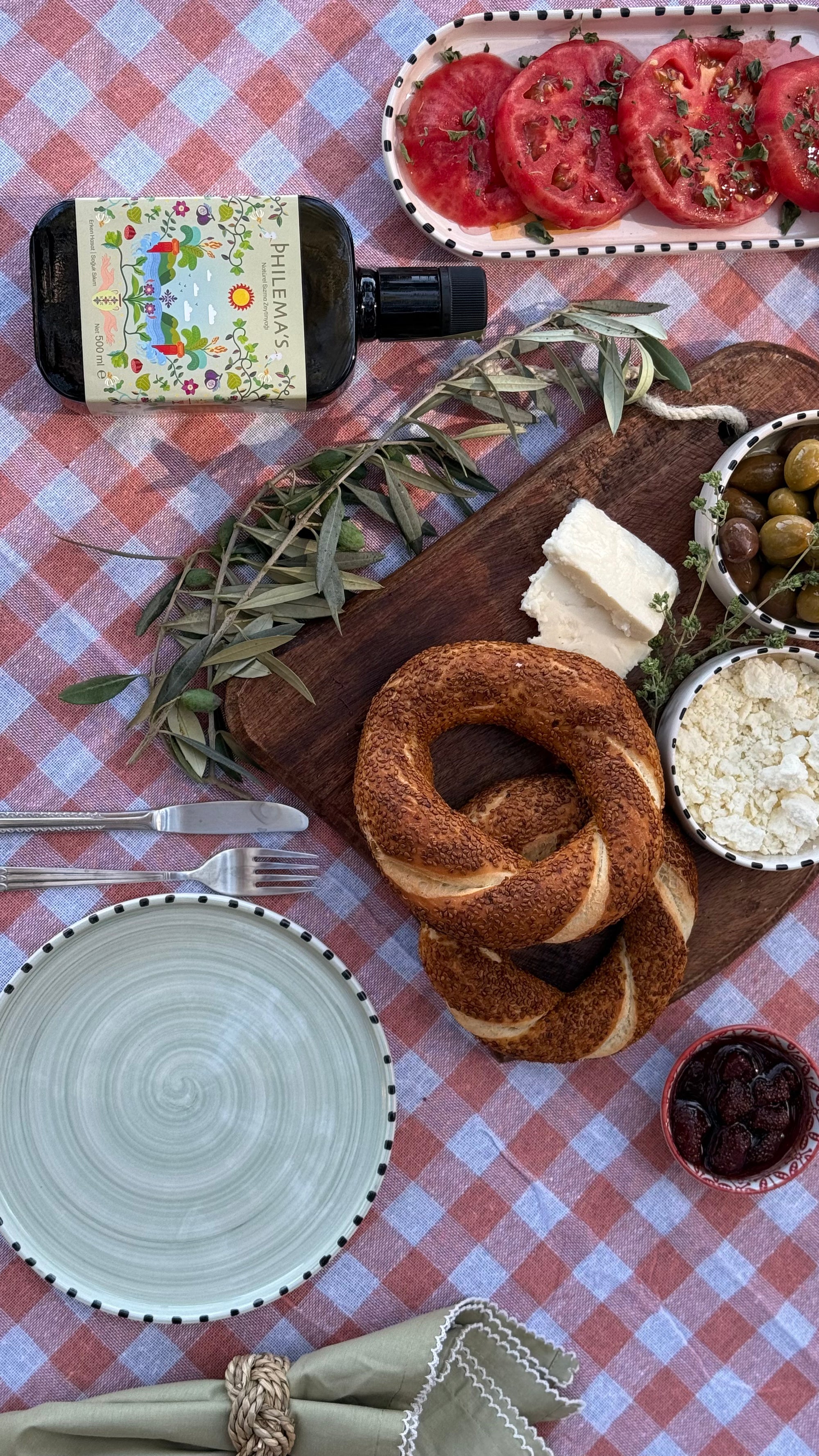 Philema's erken hasat çiğ tüketim için soğuk sıkım natürel sızma zeytinyağı